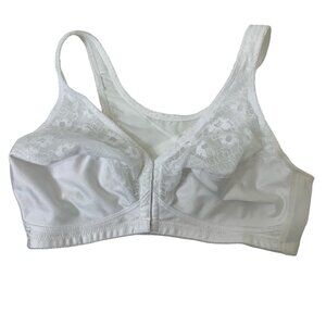 Exquisite Form Ful-ly White Lace Front Close Wireless Bra - Size 36D